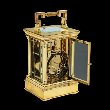 L'EPÉE 1839, GILT CARRIAGE CLOCK WITH ALARM - photo 4