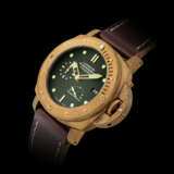 PANERAI, LIMITED EDITION OF 1000 PIECES, LUMINOR SUBMERSIBLE 1950 3 DAYS POWER RESERVE AUTOMATIC BRONZO, REF. PAM00507 - Foto 1