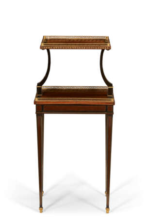 AN AUSTRIAN ORMOLU-MOUNTED AND BRASS-INLAID AMARANTH AND EBONY TWO-TIER TABLE DE CAFE - photo 3
