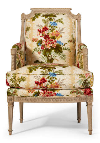 A LOUIS XVI GREY-PAINTED BERGERE - photo 2