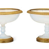 A PAIR OF ORMOLU-MOUNTED PALE-BLUE TRANSLUCENT OPALINE GLASS COMPOTES - фото 2
