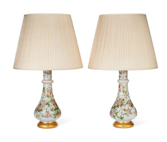 A PAIR OF FRENCH OPAQUE WHITE GLASS VASES MOUNTED AS LAMPS - photo 3
