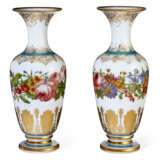 A PAIR OF FRENCH OPAQUE WHITE GLASS VASES - photo 2