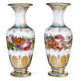 A PAIR OF FRENCH OPAQUE WHITE GLASS VASES - photo 3