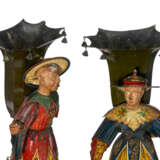 A PAIR OF ITALIAN POLYCHROME-PAINTED TÔLE FIGURAL VASES - фото 6