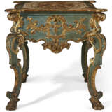 A GERMAN BLUE-PAINTED AND PARCEL-GILT CENTER TABLE - Foto 3