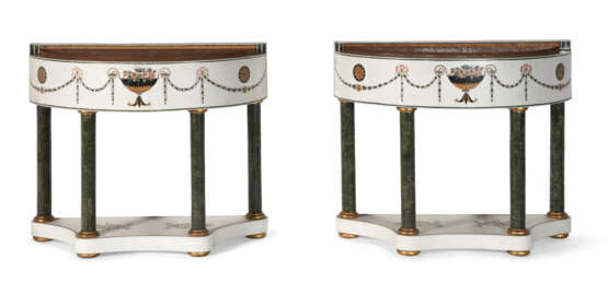 A PAIR OF MARBLE-VENEERED AND SCAGLIOLA DEMILUNE-FORM JARDINIERES - фото 1