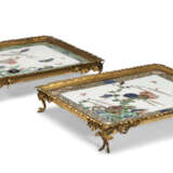 A PAIR OF FRENCH GILT-BRONZE MOUNTED CHINESE FAMILLE VERTE PORCELAIN TILES - photo 2
