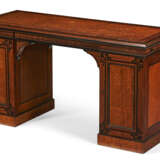 A REGENCY FIGURED MAHOGANY AND EBONY-INLAID PEDESTAL LIBRARY TABLE - фото 2