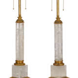 A PAIR OF GILT-METAL MOUNTED ROCK CRYSTAL TABLE LAMPS - photo 2