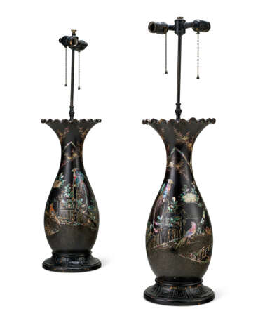 A PAIR OF JAPANESE MOTHER-OF-PEARL INLAID LACQUERED PORCELAIN VASES MOUNTED AS LAMPS - photo 2