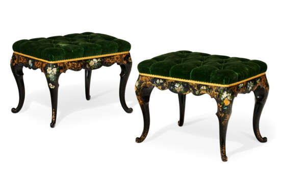 A PAIR OF LATE VICTORIAN GILT AND POLYCHROME PAINTED EBONIZED STOOLS - фото 1