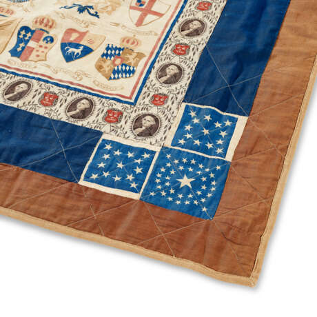 AN AMERICAN PIECED AND APPLIQUED PRINTED COTTON 'KERCHIEF' CENTENNIAL QUILT - фото 4