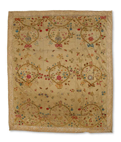 AN ENGLISH WOOL APPLIQUE COVERLET - photo 2