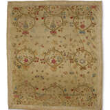 AN ENGLISH WOOL APPLIQUE COVERLET - Foto 2