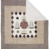 AN ENGLISH PIECED AND APPLIQUE QUILT TOP - фото 2