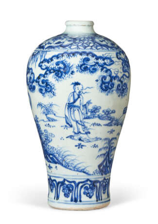 A CHINESE BLUE AND WHITE PORCELAIN `WINDSWEPT` VASE, MEIPING - photo 1