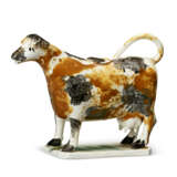 A GROUP OF FOUR ENGLISH POTTERY COW CREAMERS AND COVERS - photo 10