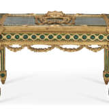 A NORTH ITALIAN GILTWOOD AND GLASS-MOUNTED DRESSING TABLE - фото 2
