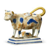 A GROUP OF FOUR ENGLISH POTTERY COW CREAMERS AND COVERS - photo 13