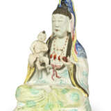 A CHINESE EXPORT PORCELAIN FIGURE OF GUANYIN - фото 6