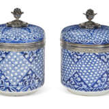 A PAIR OF SILVER-MOUNTED CHINESE EXPORT PORCELAIN BLUE AND WHITE JARS AND COVERS - photo 1