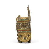 AN INLAID AND APPLIQUE GILT-COPPER AND SILVER REPOUSSE ALTAR - photo 2