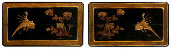A PAIR OF GEORGE I GILT-GESSO AND JAPANESE LACQUER PIER TABLES - Foto 2