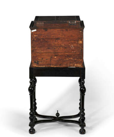 A FLEMISH EBONY, RAISED WORK AND NEEDLEWORK TABLE CABINET - фото 4