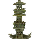 A CHINESE THREE-TIERED GREEN-GLAZED POTTERY WATCH TOWER - фото 1