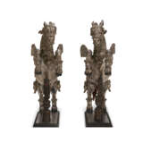 A PAIR OF CARVED, SILVERED AND PAINTED WOOD FIGURES OF RAMPANT HORSES - фото 4