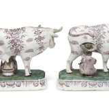 A PAIR OF DUTCH DELFT POLYCHROME MILKING GROUPS - фото 2