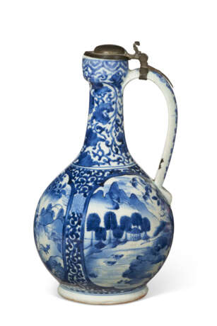 A PEWTER-MOUNTED JAPANESE BLUE AND WHITE PORCELAIN EWER - photo 2