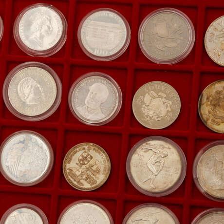 Alukoffer Weltmünzen - Ca. 100 Stück meist Silbermünzen, - Foto 2