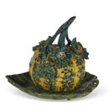 A DUTCH DELFT MELON-FORM BOX AND COVER AND LEAF-FORM STAND - фото 1
