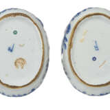 A PAIR OF ASSOCIATED DUTCH DELFT POLYCHROME CAMEL-FORM BUTTER DISHES AND COVERS - Foto 4