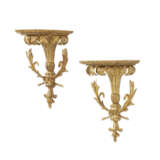 A PAIR OF GILTWOOD WALL BRACKETS - фото 4
