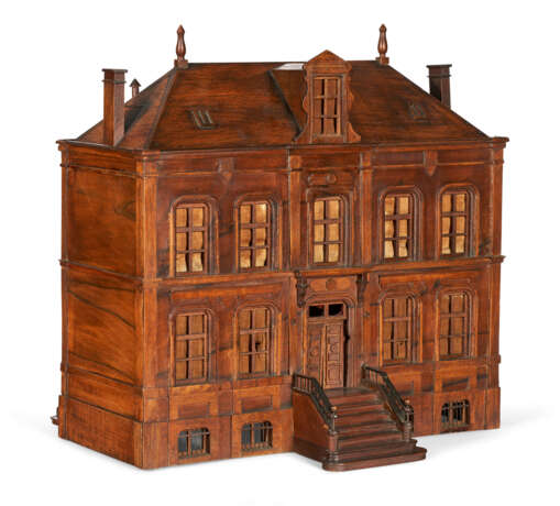 AN ENGLISH WALNUT MODEL OF A HOUSE - photo 3