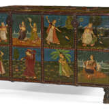 AN INDIAN IRON-MOUNTED PAINTED PADOUK CHEST - фото 1