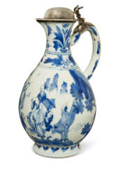 A SILVER-MOUNTED CHINESE PORCELAIN BLUE AND WHITE PEAR-FORM JUG