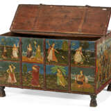 AN INDIAN IRON-MOUNTED PAINTED PADOUK CHEST - Foto 3