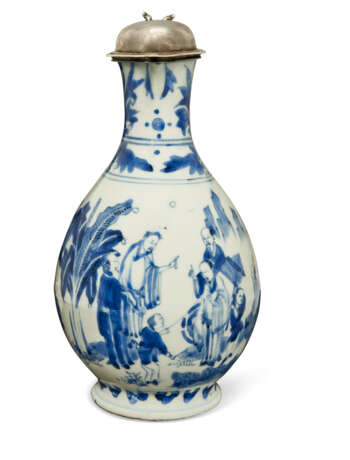A SILVER-MOUNTED CHINESE PORCELAIN BLUE AND WHITE PEAR-FORM JUG - Foto 5