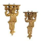 A PAIR OF R&#201;GENCE STYLE GILTWOOD BRACKETS - Foto 2