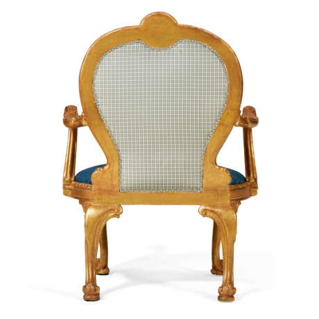 A PAIR OF GEORGE II SCOTTISH GILTWOOD ARMCHAIRS - Foto 6