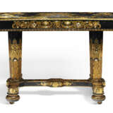A VICTORIAN POLYCHROME, PARCEL-GILT AND MOTHER-OF-PEARL INLAID PAPIER M&#194;CH&#201; AND EBONIZED TABLE - Foto 2