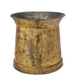 A FRENCH BRASS DAIRY PAIL - photo 4
