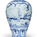 A CHINESE BLUE AND WHITE `WINDSWEPT` VASE, MEIPING - photo 2