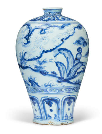 A CHINESE BLUE AND WHITE `WINDSWEPT` VASE, MEIPING - Foto 3