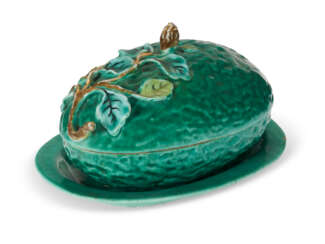 A CHINESE EXPORT PORCELAIN GREEN MELON TUREEN, COVER AND STAND