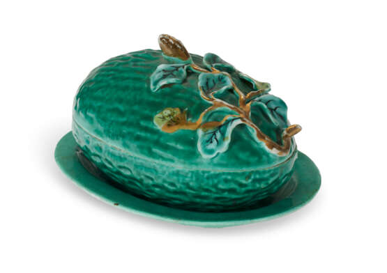 A CHINESE EXPORT PORCELAIN GREEN MELON TUREEN, COVER AND STAND - фото 3